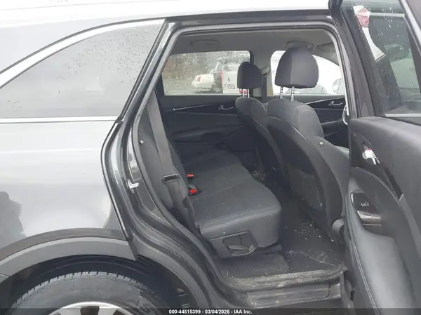 5XYPGDA3XJG394287 2018 KIA SORENTO - Image 8