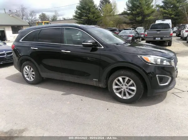 5XYPGDA3XJG418975 2018 KIA SORENTO - Image 1