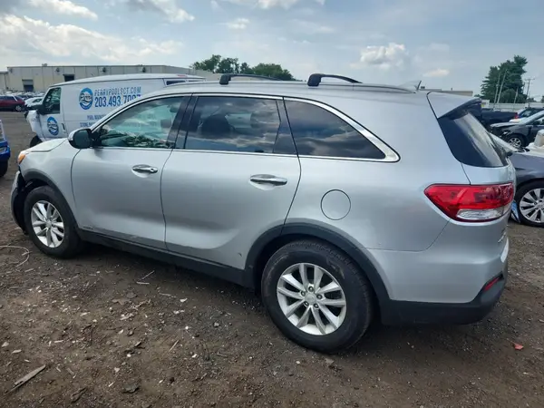 5XYPGDA3XJG424498 2018 KIA SORENTO - Image 2