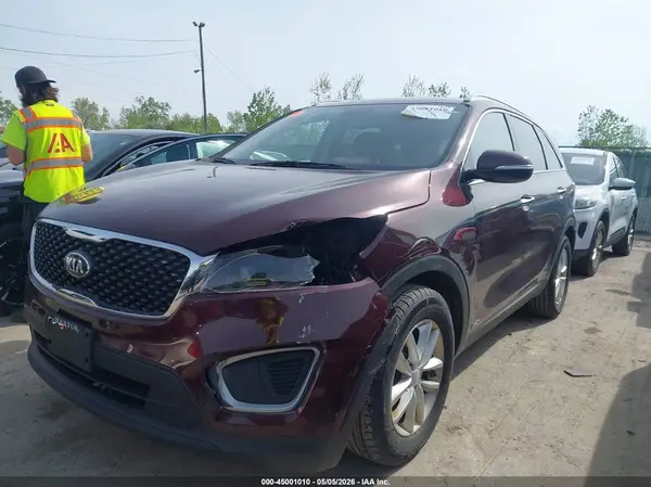 5XYPGDA3XJG426025 2018 KIA SORENTO - Image 2