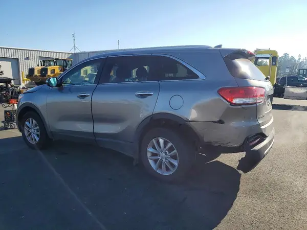 5XYPGDA3XJG429006 2018 KIA SORENTO - Image 2