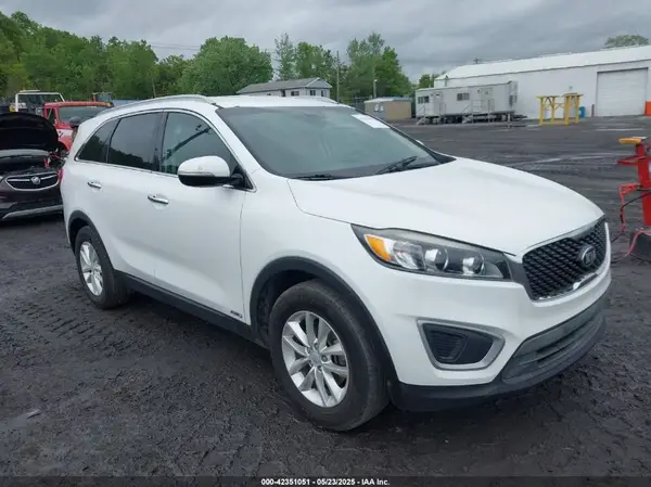 5XYPGDA3XJG429121 2018 KIA SORENTO - Image 1