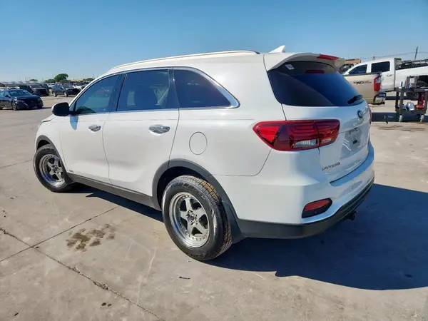 5XYPGDA3XKG434708 2019 KIA SORENTO - Image 2