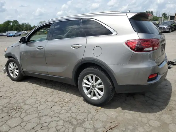 5XYPGDA3XKG435583 2019 KIA SORENTO - Image 2