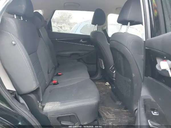 5XYPGDA3XKG441531 2019 KIA SORENTO - Image 8