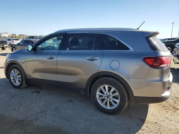 5XYPGDA3XKG456191 2019 KIA SORENTO - Image 2