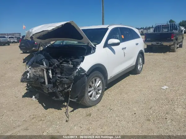 5XYPGDA3XKG457048 2019 KIA SORENTO - Image 2