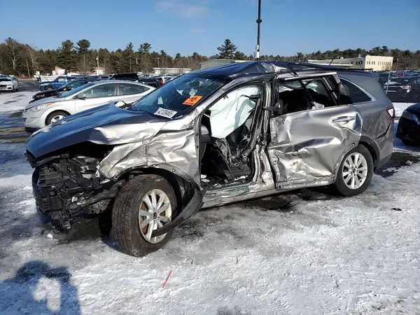 5XYPGDA3XKG459446 2019 KIA SORENTO - Image 1