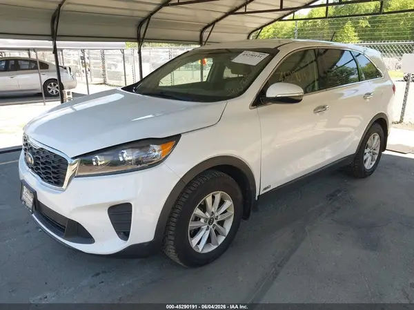 5XYPGDA3XKG462539 2019 KIA SORENTO - Image 2