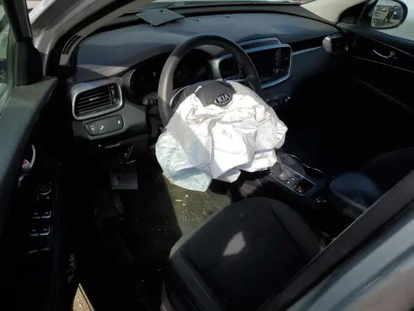 5XYPGDA3XKG474884 2019 KIA SORENTO - Image 8