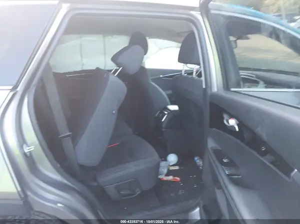 5XYPGDA3XKG496819 2019 KIA SORENTO - Image 8