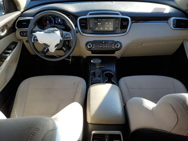 5XYPGDA3XKG504255 2019 KIA SORENTO - Image 8
