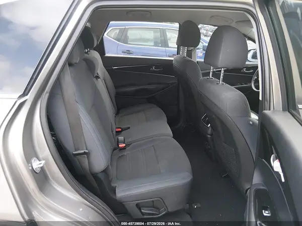 5XYPGDA3XKG514817 2019 KIA SORENTO - Image 8