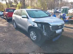 5XYPGDA3XKG515143 2019 KIA SORENTO