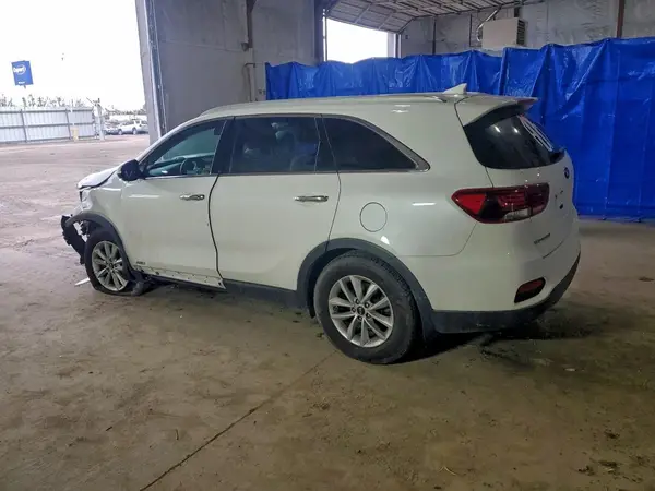 5XYPGDA3XKG523047 2019 KIA SORENTO - Image 2