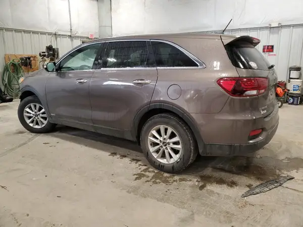 5XYPGDA3XKG525588 2019 KIA SORENTO - Image 2