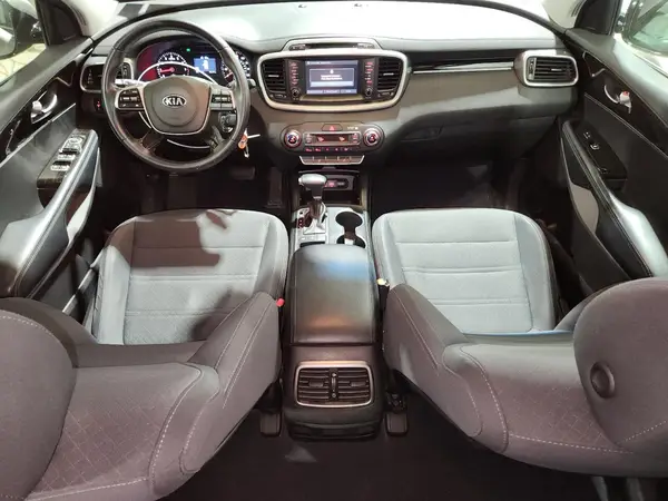 5XYPGDA3XKG540043 2019 KIA SORENTO - Image 8