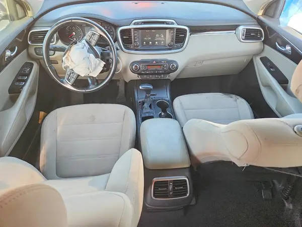 5XYPGDA3XKG545940 2019 KIA SORENTO - Image 8