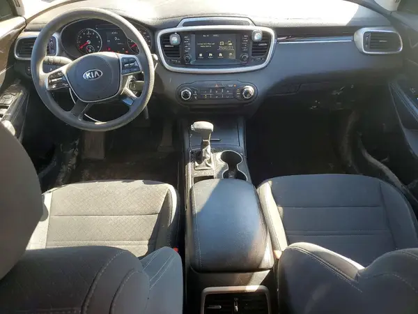 5XYPGDA3XKG552418 2019 KIA SORENTO - Image 8