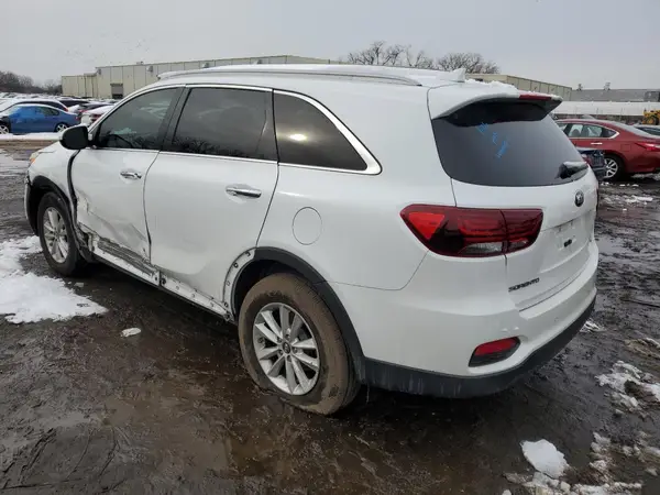 5XYPGDA3XKG573723 2019 KIA SORENTO - Image 2