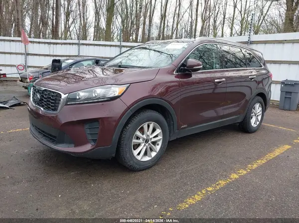 5XYPGDA3XKG590988 2019 KIA SORENTO - Image 2