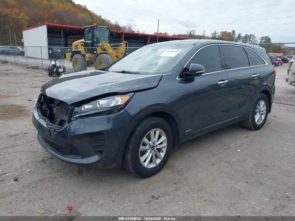 5XYPGDA3XLG655565 2020 KIA SORENTO - Image 2
