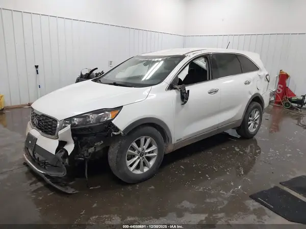 5XYPGDA3XLG675976 2020 KIA SORENTO - Image 2