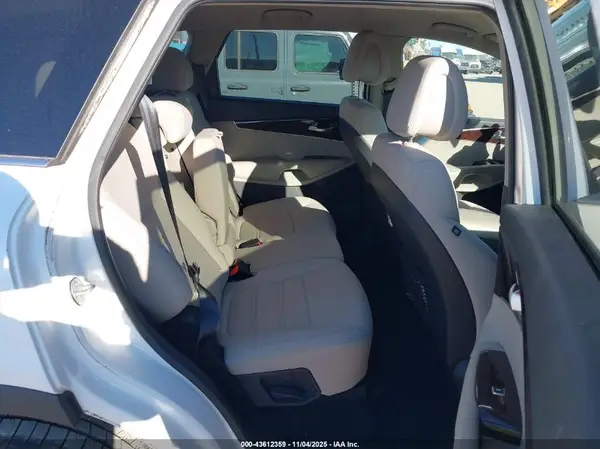5XYPGDA50GG003433 2016 KIA SORENTO - Image 8
