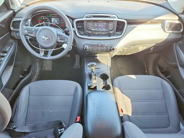 5XYPGDA50GG007675 2016 KIA SORENTO - Image 8