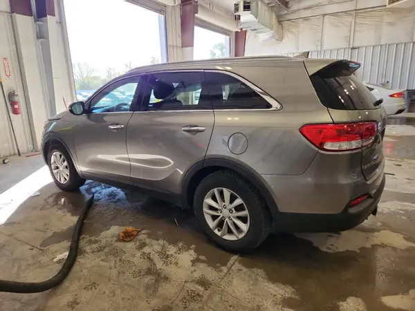 5XYPGDA50GG009166 2016 KIA SORENTO - Image 2