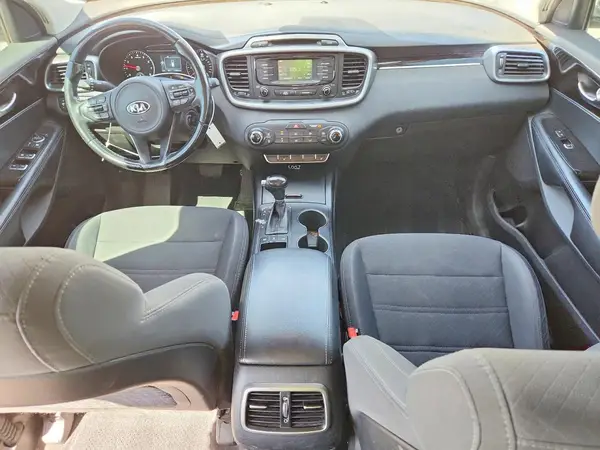 5XYPGDA50GG031457 2016 KIA SORENTO - Image 8