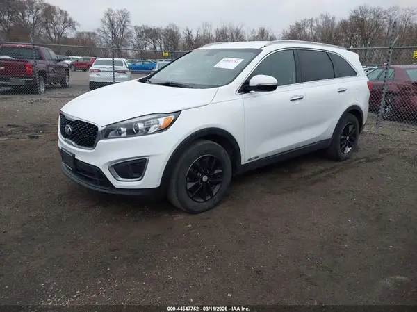 5XYPGDA50GG034990 2016 KIA SORENTO - Image 2
