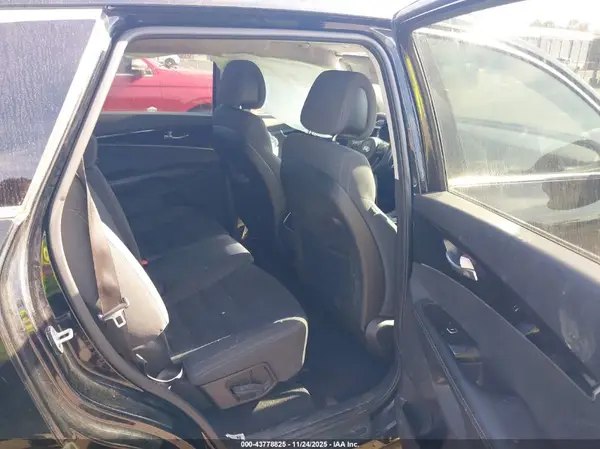 5XYPGDA50GG044239 2016 KIA SORENTO - Image 8