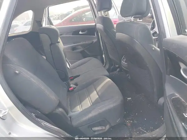 5XYPGDA50GG087026 2016 KIA SORENTO - Image 8