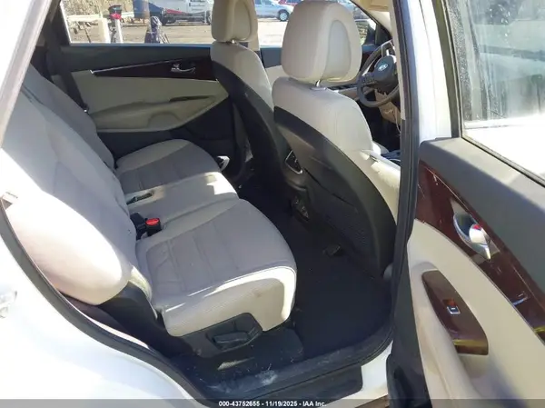 5XYPGDA50GG089665 2016 KIA SORENTO - Image 8