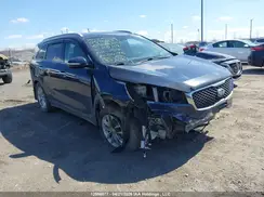 5XYPGDA50GG105119 2016 KIA SORENTO