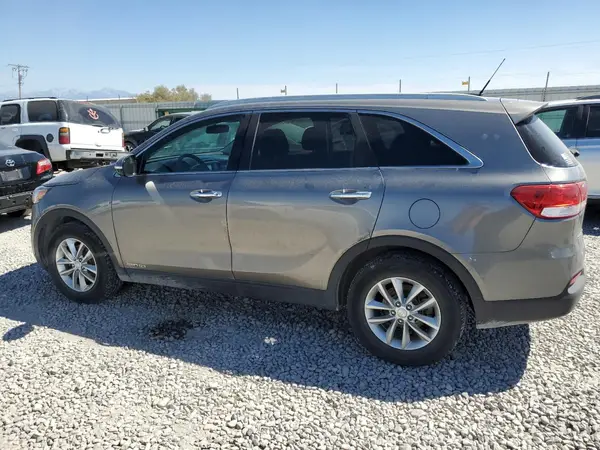 5XYPGDA50GG135348 2016 KIA SORENTO - Image 2