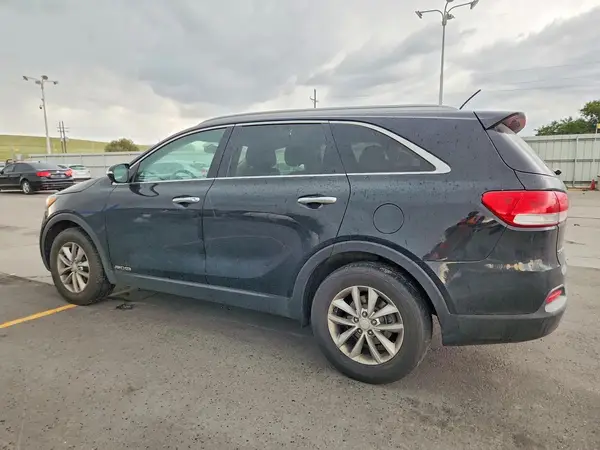 5XYPGDA50GG135379 2016 KIA SORENTO - Image 2