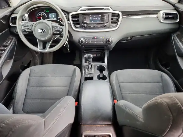 5XYPGDA50GG135379 2016 KIA SORENTO - Image 8