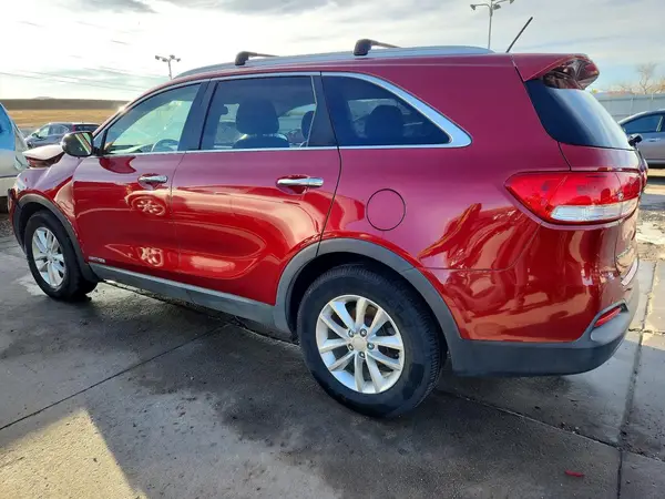 5XYPGDA50GG137214 2016 KIA SORENTO - Image 2