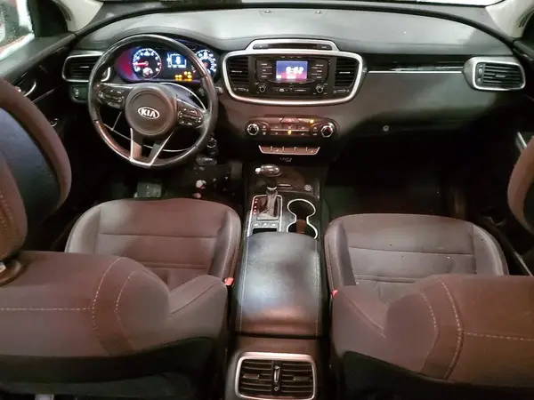 5XYPGDA50GG140047 2016 KIA SORENTO - Image 8