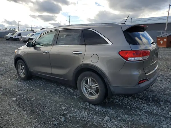 5XYPGDA50GG151985 2016 KIA SORENTO - Image 2