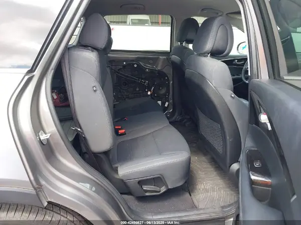 5XYPGDA50GG159472 2016 KIA SORENTO - Image 8