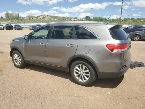 5XYPGDA50GG176997 2016 KIA SORENTO - Image 2