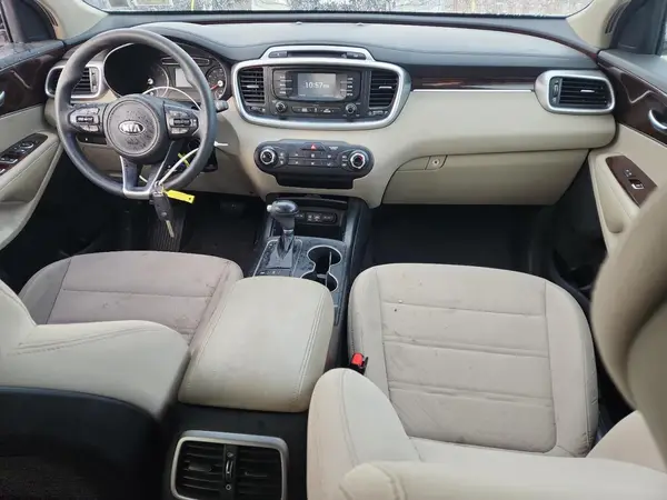 5XYPGDA50GG178880 2016 KIA SORENTO - Image 8