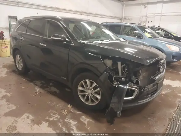 5XYPGDA50GG179642 2016 KIA SORENTO - Image 1