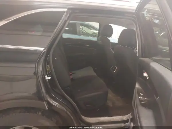 5XYPGDA50GG179642 2016 KIA SORENTO - Image 8