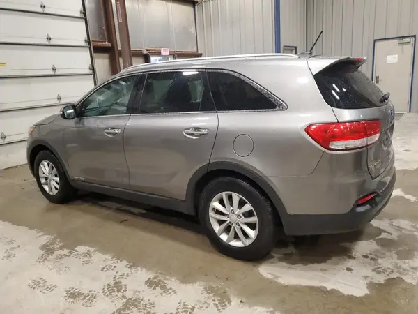 5XYPGDA50HG197950 2017 KIA SORENTO - Image 2