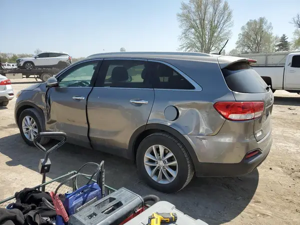 5XYPGDA50HG197964 2017 KIA SORENTO - Image 2