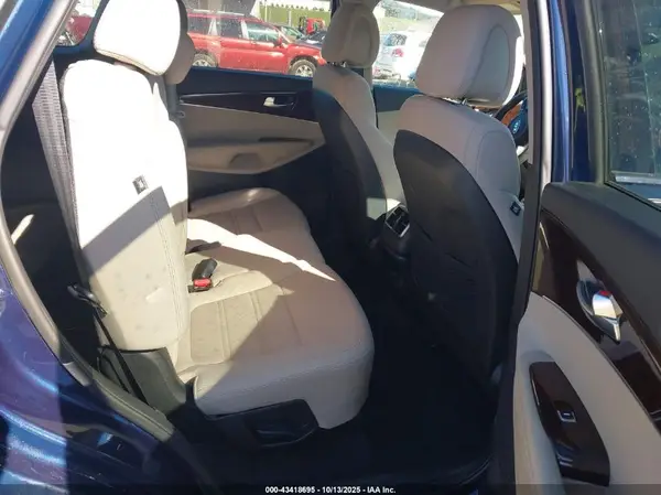 5XYPGDA50HG198502 2017 KIA SORENTO - Image 8